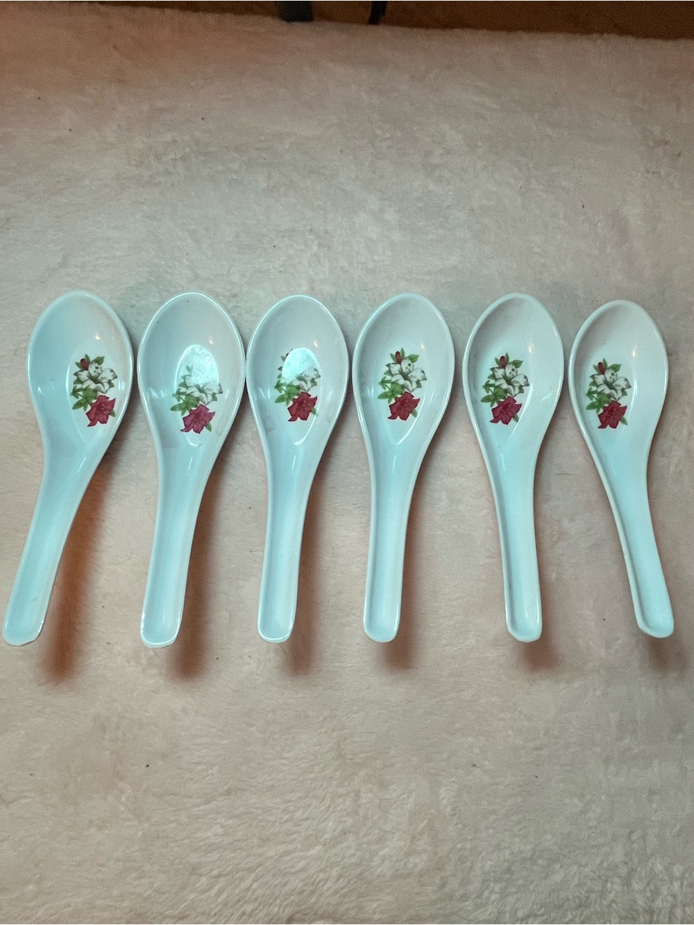 White Melamine Asian Soup Spoons with Pink Floral Accent - Set of 6 - Picture 6 of 7